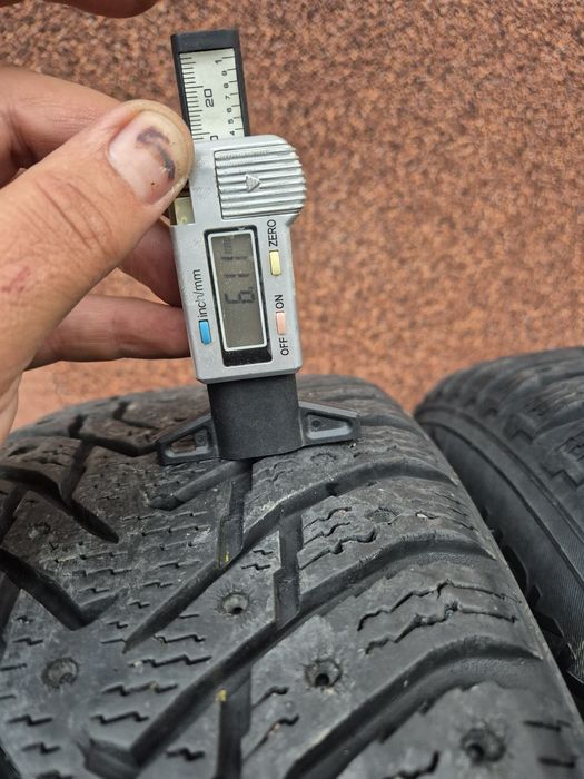 Jante Enzo R15 5x112 cu anvelope iarna Nokian 195/65R15