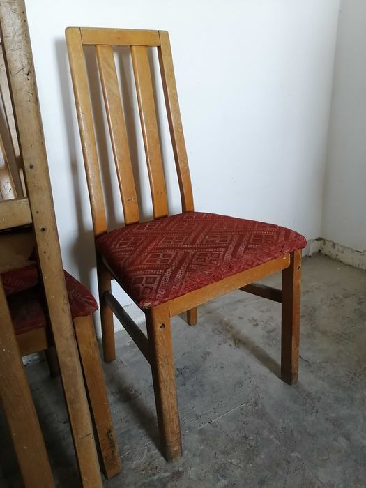 Vand 8 scaune lemn, spatar inalt