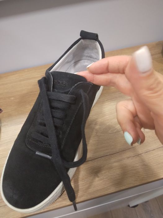 Дамски сникърси естествен велур  39 номер,  25 см.стелка. Ест.кожа вът