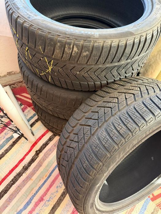 Pirelli iarna 245 40 18