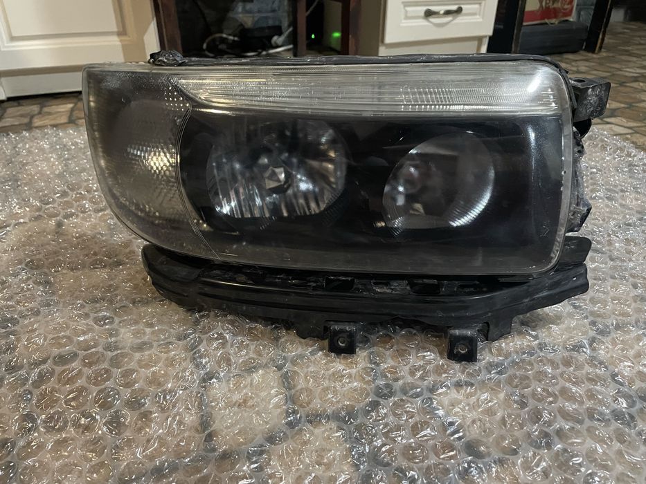 Фар Субару Форестер