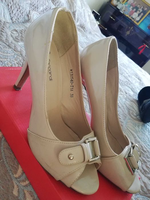 Туфли 4000 тенге