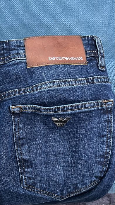 Дънки EMPORIO ARMANI.Чисто нов модел.Налична серия от 31ви-38ми размер