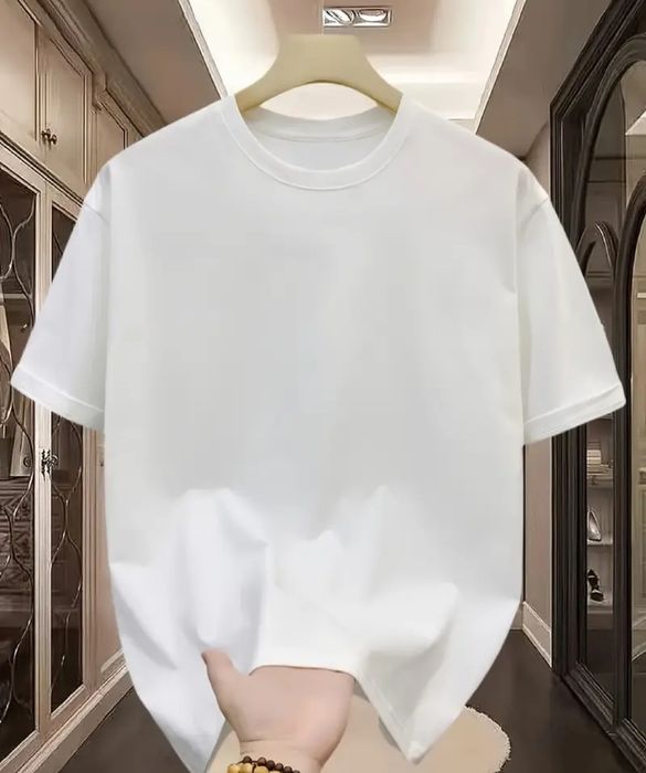 Bazviy oq futbolkalar