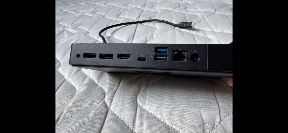 Dell Dock wd19 Докинг Станция + Зарядно 130W
