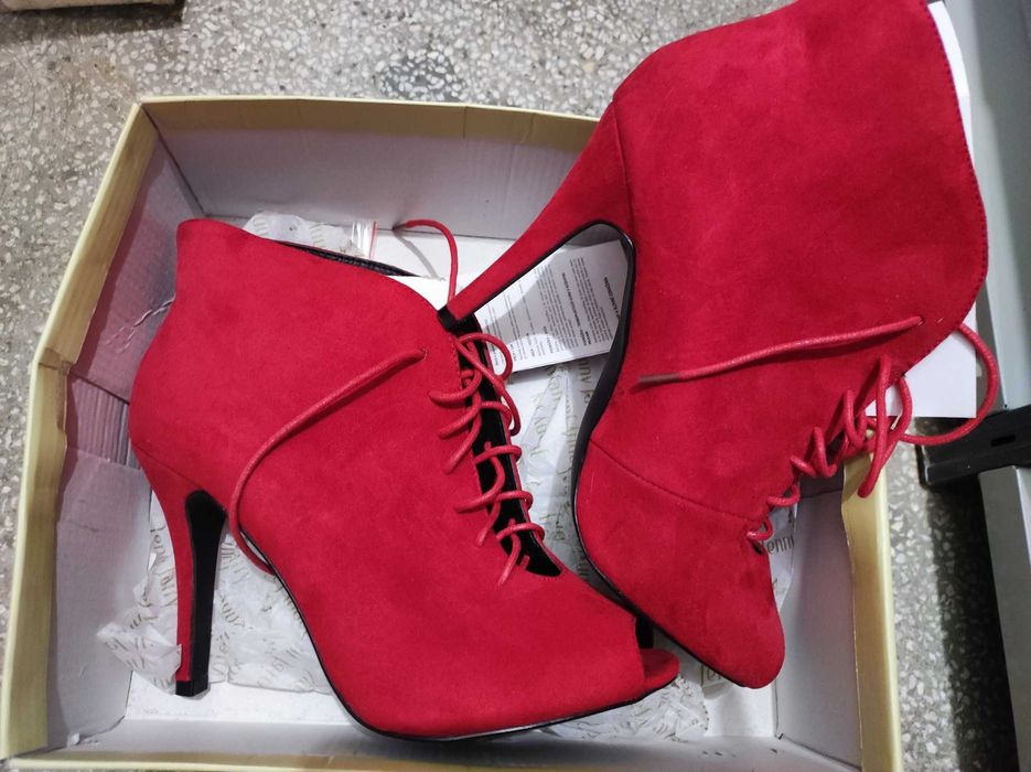 Дамски обувки елегантни