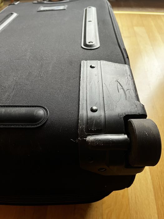 Мек куфар с колела Dakine 90 литра