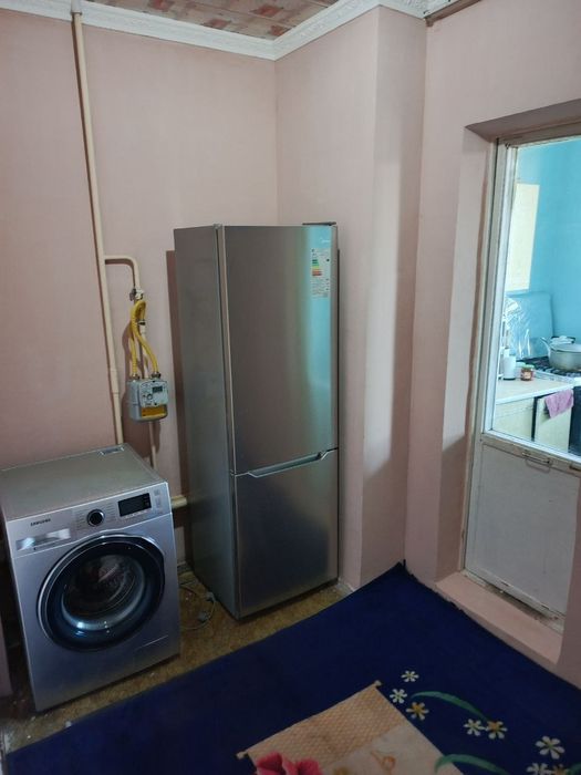 СРОЧНА! Сергели-2 да 1 хонали уй сотилади.