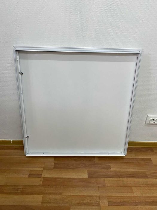 Люк 80х80 см., с замком