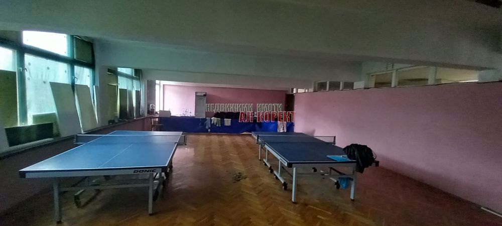 Продава се Промишлена сграда в Провадия - 1764 кв.м за 300 €/кв.м - Снимка #1