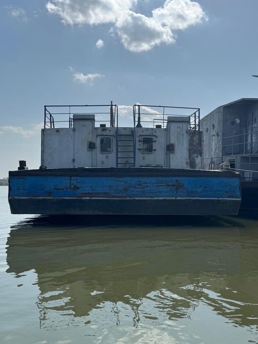 Ponton de acostare /Construcție plutitoare