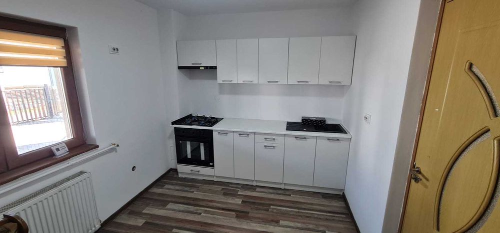 Inchiriez apart 3 cam, cu gradina + parcare, Valea Adanca, str Bazei