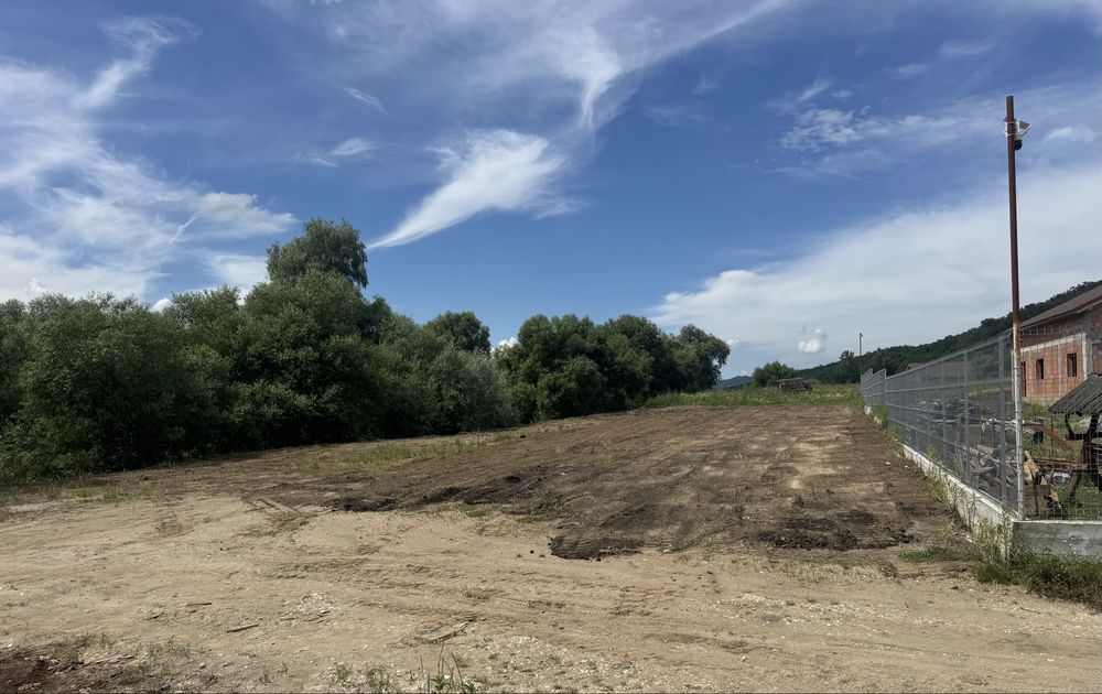 Vand/Schimb cu apartament teren Mohu 1600mp
