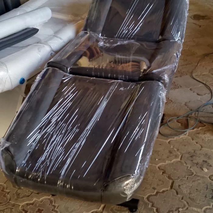 Kasmetalagicheskoy vamassajni kushetka