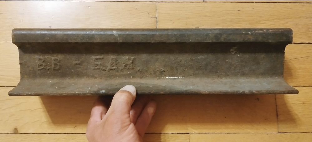 Наковалня, малка и голяма, ковашки чук, наковалня релса.