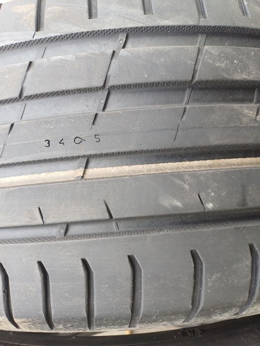 Гуми 245/40/20 Нокиан