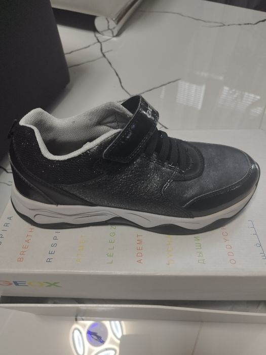 Маратонки geox  37