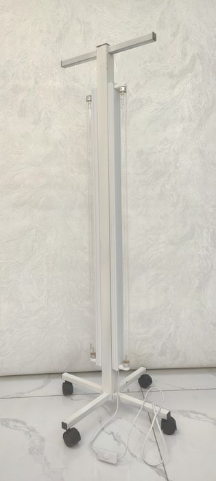 Kvars Бактерицидной лампа  60см 90 см 120см оптом  штативы передвижной