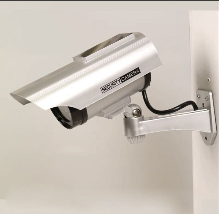 Муляж камеры видеонаблюдения с солнечной батареей