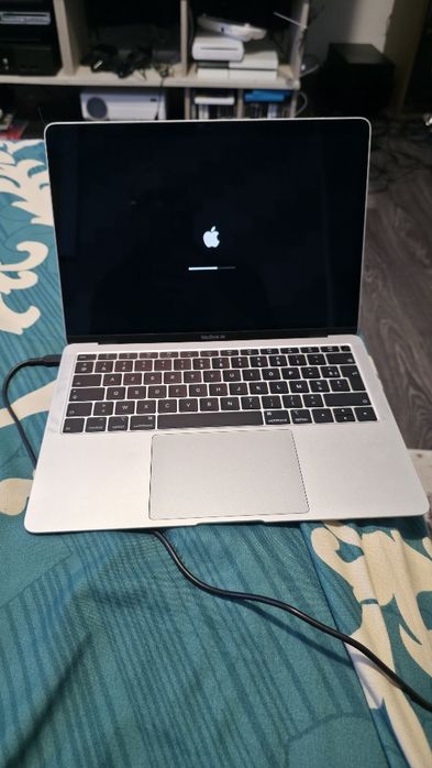 Mackbook air retina model A1534