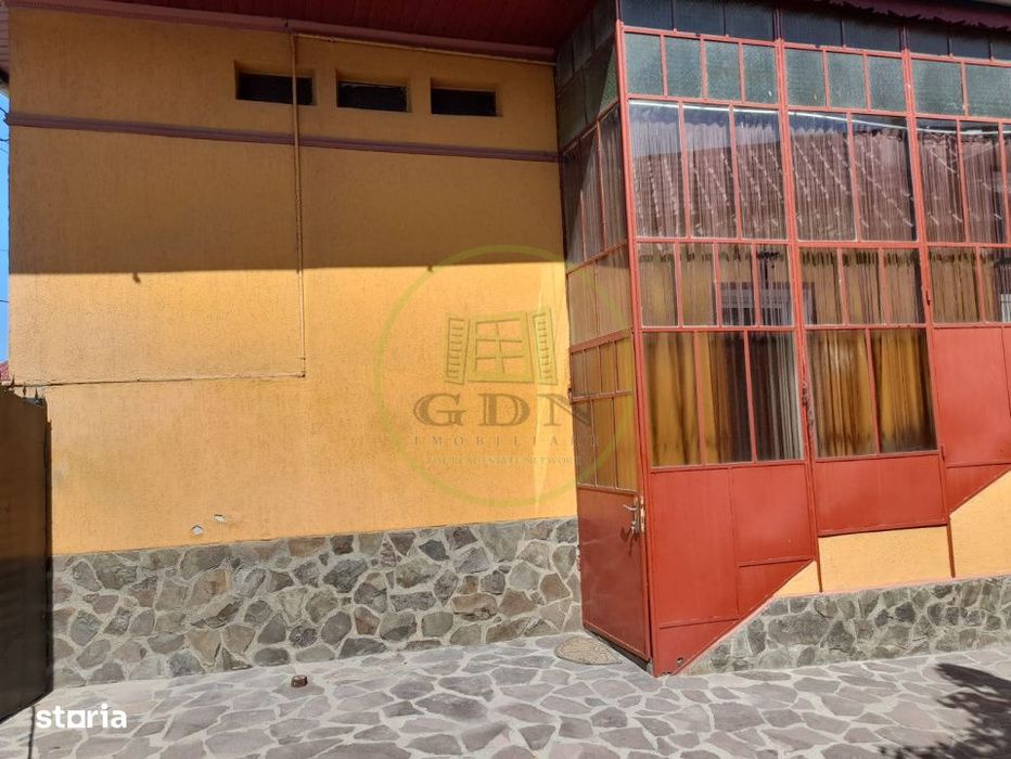 Casa renovata 5 camere de vanzare in locaitatea Mandra jud. Brasov