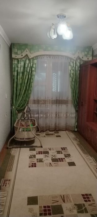 2 хоналик квартира сотилади.