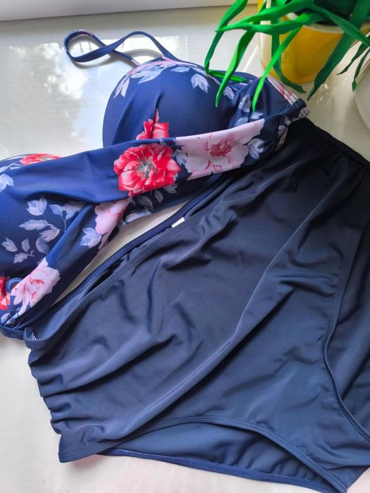 Продам купальник