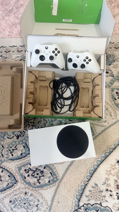 X box series s 512 gb 2 дж без ремонта оригинал