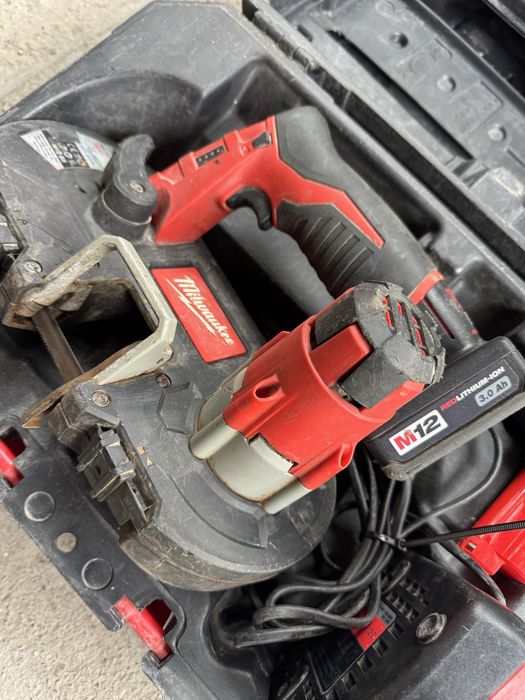 Milwaukee M12 BS-402C лентов трион