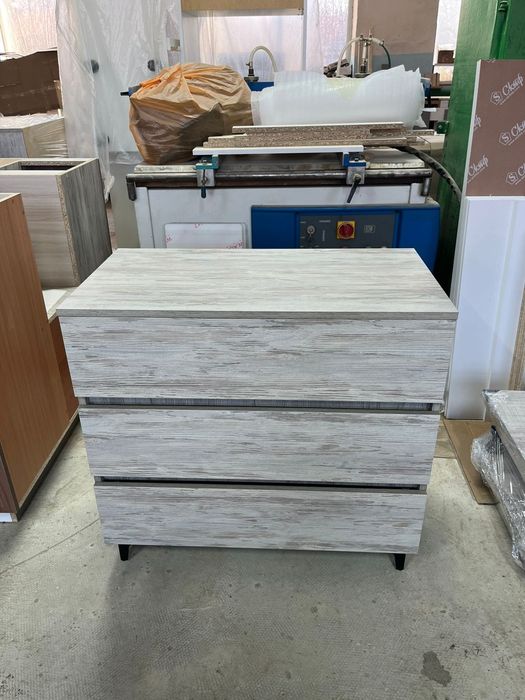 Современный комод