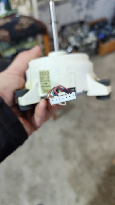 Вентилатор и управление за таванен климатик Дайкин ново