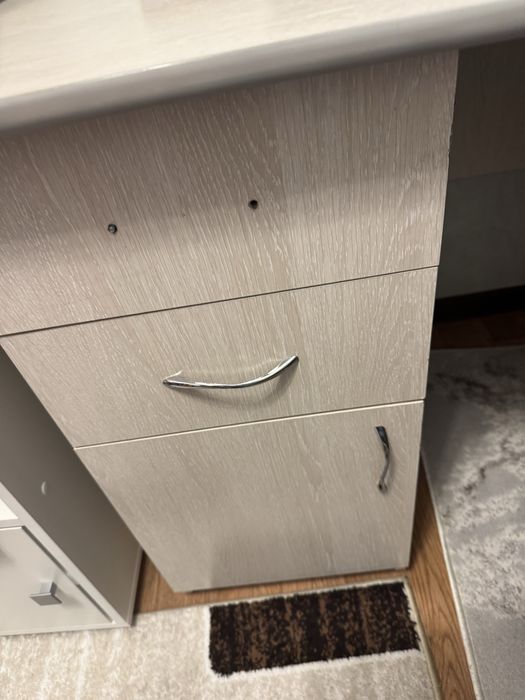 Стол письменный, угловой