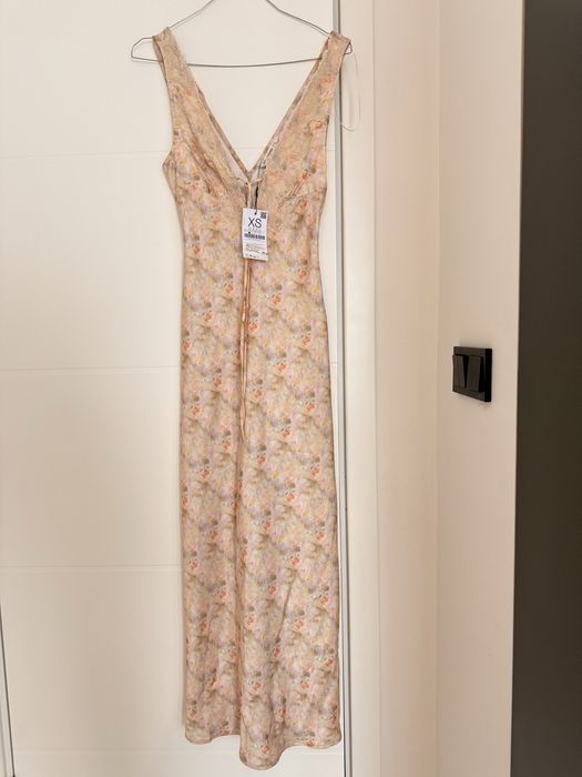Рокля Stradivarius