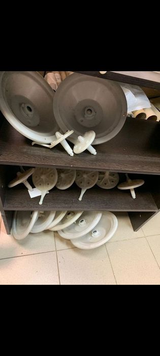 Газ вода аппарат бар сатылатын жаксы зор ислеп тур . Зор сироп бар