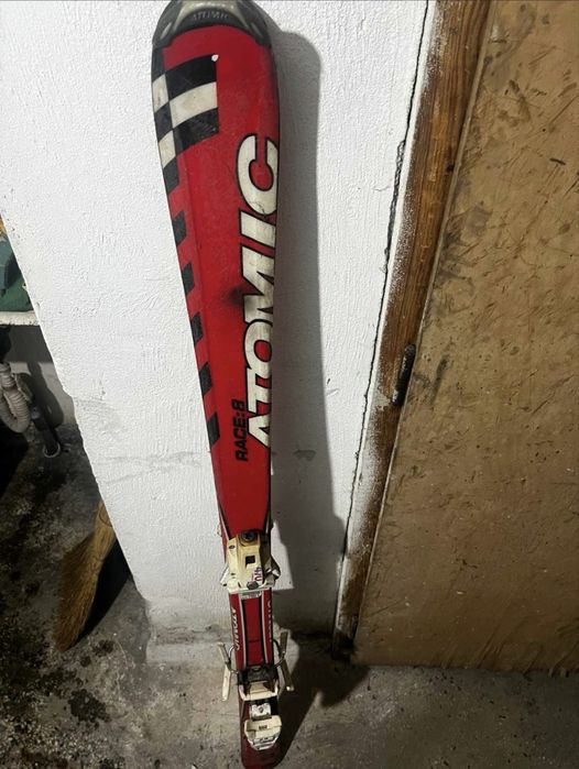 Ски с щеки и ски обувки