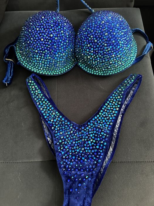 Състезателен бански