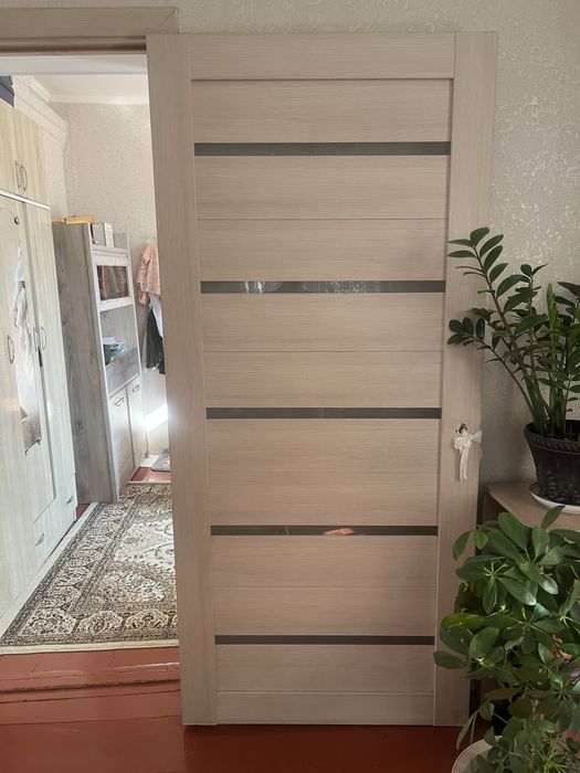 Продам дверь межкомнатную