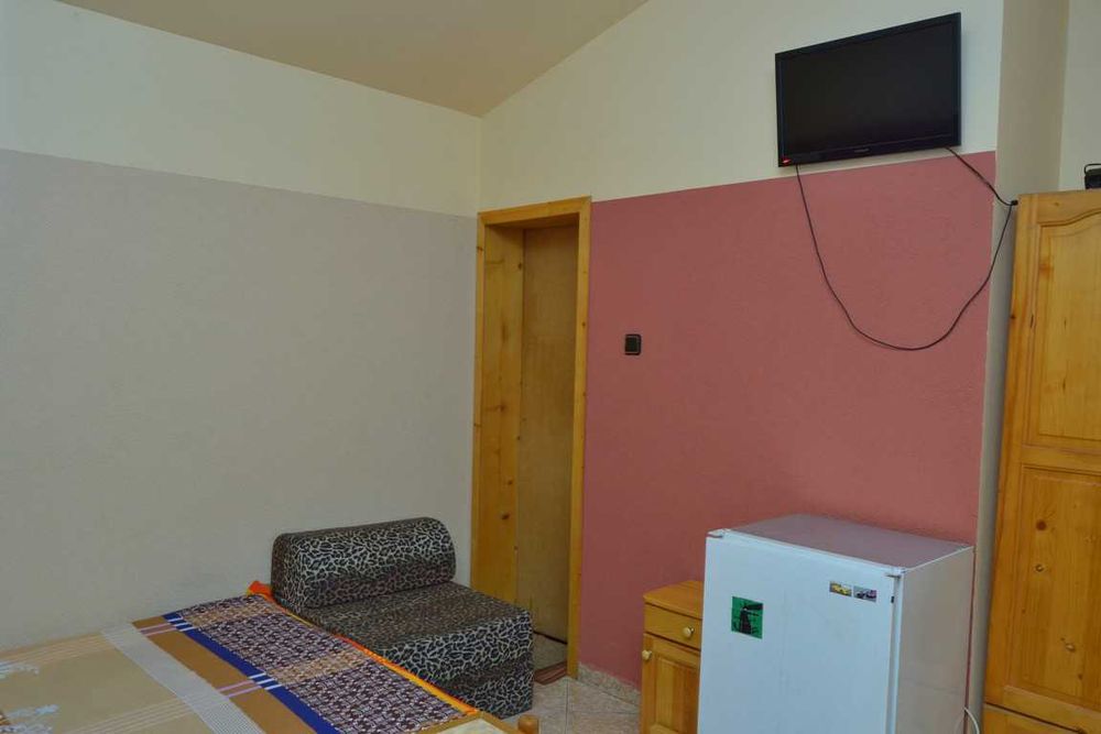 Дава се под наем Едностаен апартамент в с. Брестник, Област Пловдив - 30 кв.м за 300 € - Снимка #9