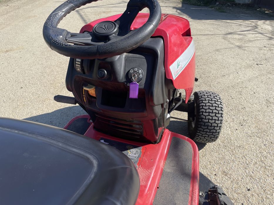 Tractoras de tuns iarba/gazon MTD 15cp