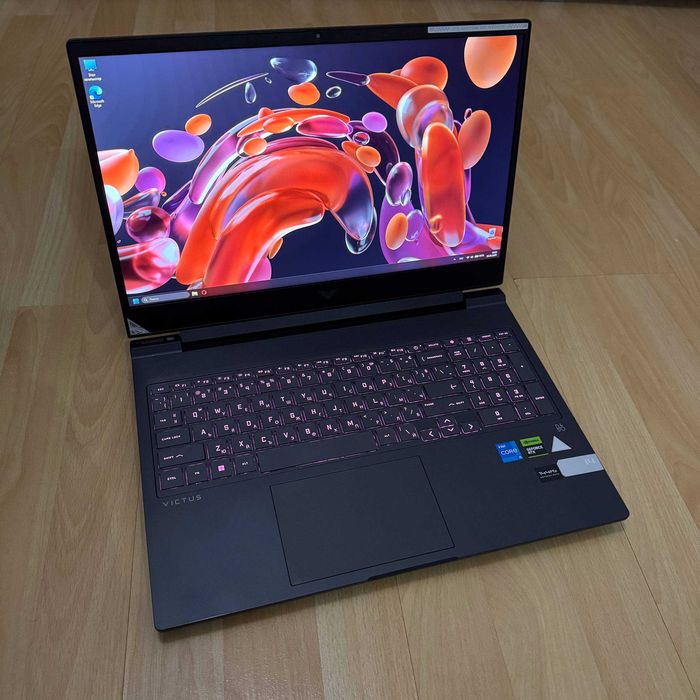 HP Victus 16 / i5-13500H / RTX 4050 / 16GB / 512GB