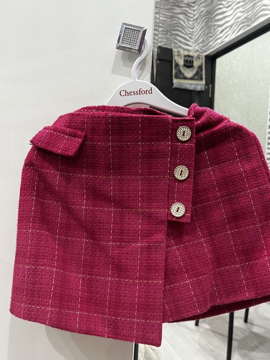 Продам нарядную одежду для девочки