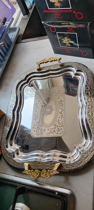 Алма ваза  и поднос новый