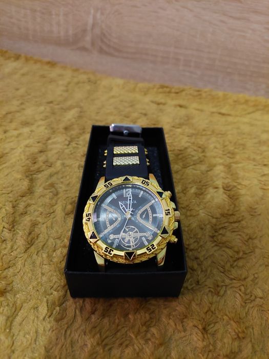 Стилен часовник – повече от аксесоар!