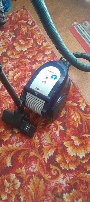 Пылесос Samsung в отличном состоянии