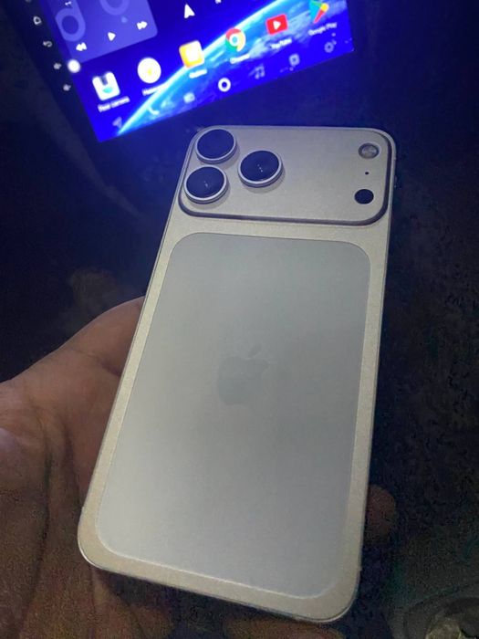 Iphone xs max 17 pro max korpusda