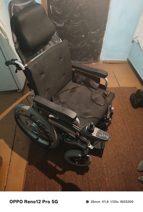 Продам коляску новая