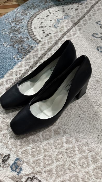 ЧЕРНЫЕ каблуки, новые