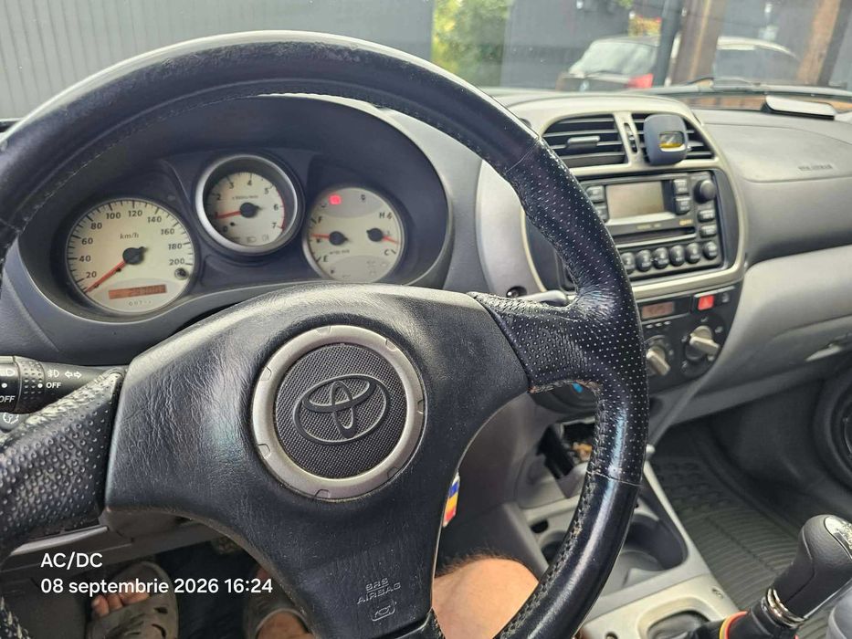 Toyota Rav4, 4x4, 2.0 diesel D-4D,fara rugina, stare f. buna, proprietar.