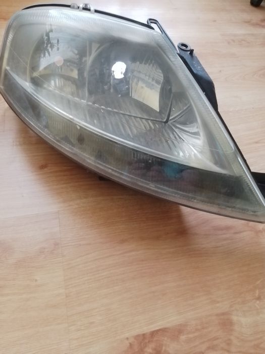 Ситроен с3 десен фар