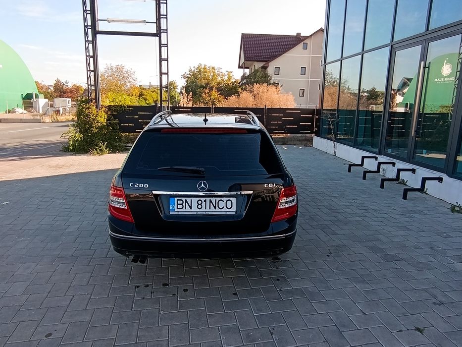 Vând Mercedes c 200CDI